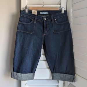 Levi's (Petite) Mid-rise Cuffed Bermuda Shorts